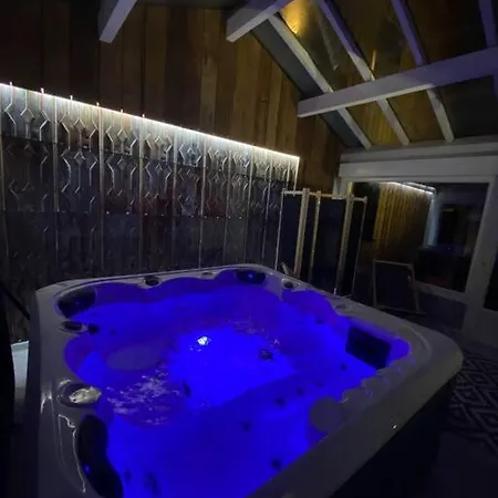 La Ruche Bel Avec Terrasse, Magnifique Vue , 2 Appartement *