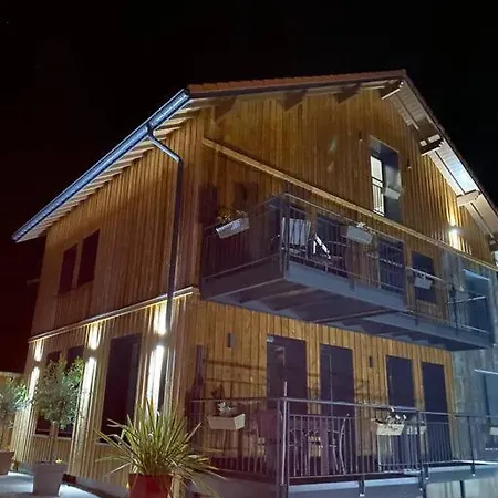 La Ruche Bel Avec Terrasse, Magnifique Vue , 2 Appartement Gérardmer