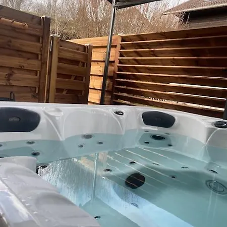 La Ruche Bel Avec Terrasse, Magnifique Vue , 2 Appartement *